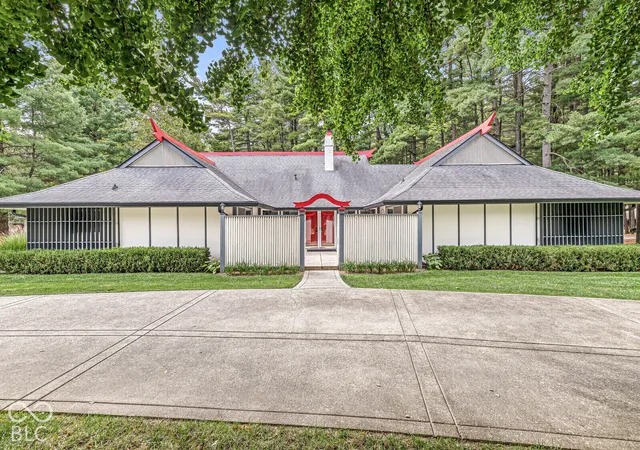 Photo 3 of Single family home for sale at 7622 Silverpine Ct, Indianapolis, IN 46250 | MLS# 22127353 | Listing updated on 2026-10-02
