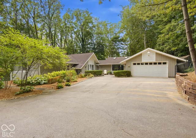 Photo 1 of Single family home for sale at 890 Starkey Rd, Zionsville, IN 46077 | MLS# 22127355 | Listing updated on 2026-10-06