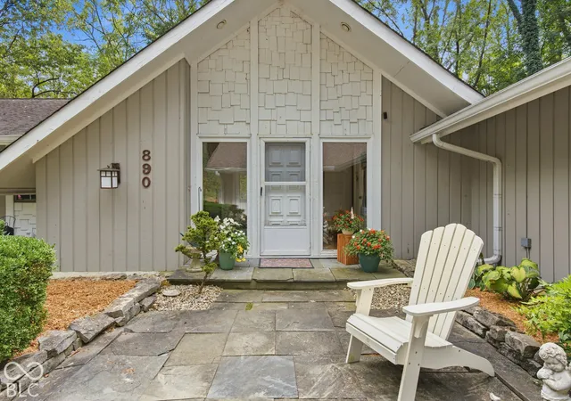 Photo 2 of Single family home for sale at 890 Starkey Rd, Zionsville, IN 46077 | MLS# 22127355 | Listing updated on 2026-10-06
