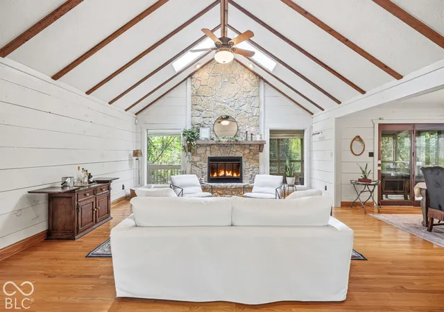Photo 4 of Single family home for sale at 890 Starkey Rd, Zionsville, IN 46077 | MLS# 22127355 | Listing updated on 2026-10-06
