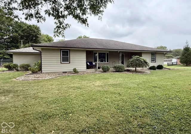 Photo 1 of Single family home for sale at 2344 W Del Mar Dr, Crawfordsville, IN 47933 | MLS# 22127360 | Listing updated on 2026-09-30
