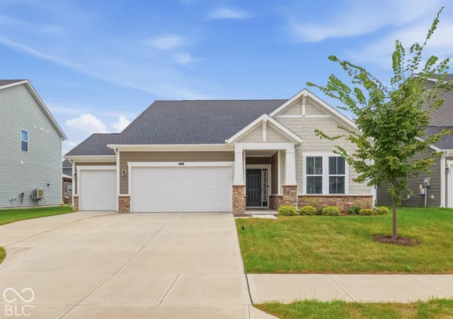 Photo 1 of Single family home for sale at 574 Carroll St, Whiteland, IN 46184 | MLS# 22127365 | Listing updated on 2026-10-07