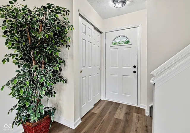 Photo 3 of Single family home for sale at 11532 Glenn Abbey Ln, Indianapolis, IN 46235 | MLS# 22127374 | Listing updated on 2026-09-22