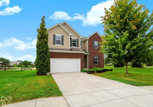 Photo 2 of Single family home for sale at 7803 Housefinch Ln, Indianapolis, IN 46239 | MLS# 22127378 | Listing updated on 2026-10-07