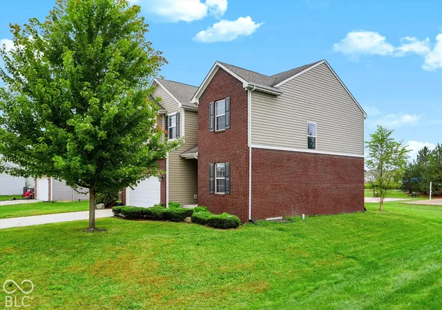 Photo 3 of Single family home for sale at 7803 Housefinch Ln, Indianapolis, IN 46239 | MLS# 22127378 | Listing updated on 2026-10-07