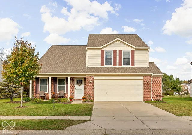 Photo 2 of Single family home for sale at 1274 River Ridge Dr, Brownsburg, IN 46112 | MLS# 22127384 | Listing updated on 2026-10-26