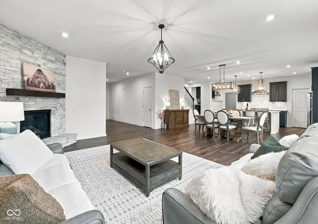 Photo 4 of Single family home for sale at 5316 Rothbury Rd, Noblesville, IN 46062 | MLS# 22127389 | Listing updated on 2026-09-23