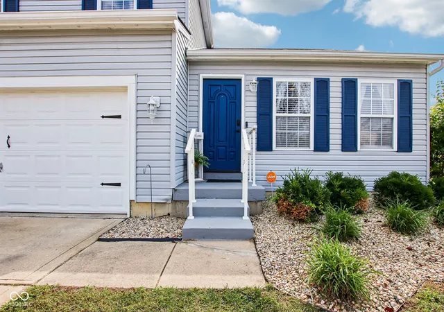 Photo 2 of Single family home for sale at 3079 Harvest Grv Ln, Bargersville, IN 46106 | MLS# 22127392 | Listing updated on 2026-09-23