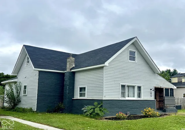 Photo 1 of Single family home for sale at 1815 Pearl St, Anderson, IN 46016 | MLS# 22127393 | Listing updated on 2026-09-25