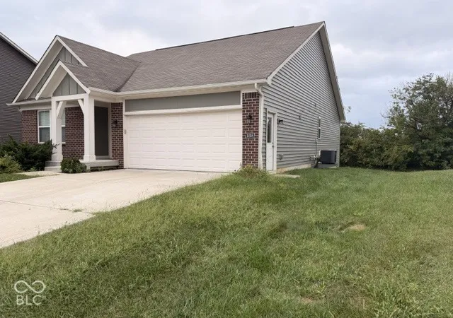 Photo 2 of Single family home for sale at 5038 Arling Ct, Indianapolis, IN 46237 | MLS# 22127395 | Listing updated on 2026-10-03