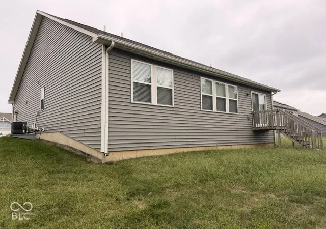 Photo 3 of Single family home for sale at 5038 Arling Ct, Indianapolis, IN 46237 | MLS# 22127395 | Listing updated on 2026-10-03