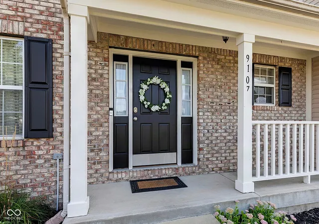 Photo 4 of Single family home for sale at 9107 Driftwood Ct, Mc Cordsville, IN 46055 | MLS# 22127400 | Listing updated on 2026-09-24