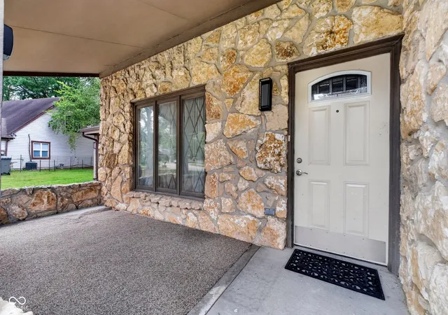 Photo 2 of Single family home for sale at 1627 Countryside Ln, Indianapolis, IN 46231 | MLS# 22127401 | Listing updated on 2026-09-24