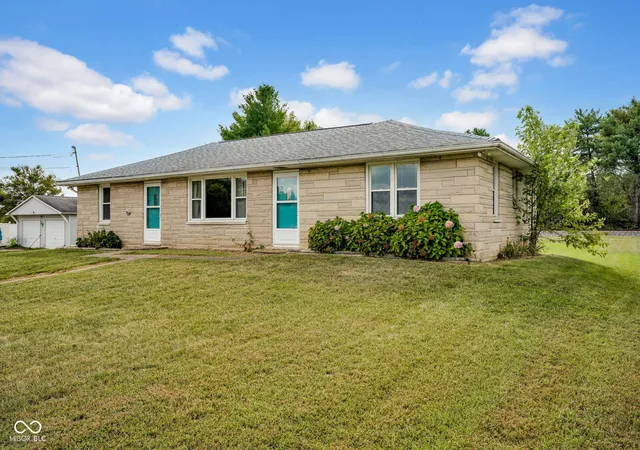 Photo 3 of Single family home for sale at 6954 S Jonesville Rd, Columbus, IN 47201 | MLS# 22127403 | Listing updated on 2026-09-23