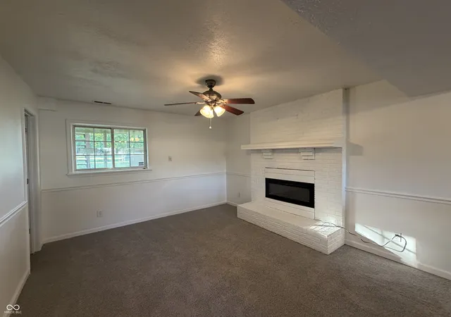 Photo 3 of Single family home for sale at 71 Westridge Pl, Greenwood, IN 46142 | MLS# 22127409 | Listing updated on 2026-09-22
