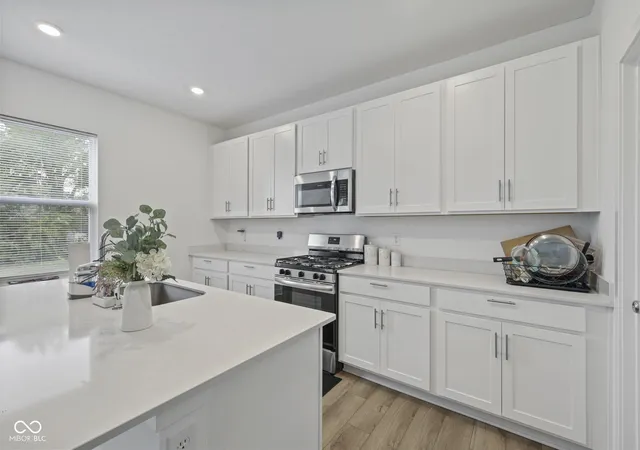 Photo 3 of Single family home for sale at 1528 Covington Blvd, Franklin, IN 46131 | MLS# 22127425 | Listing updated on 2026-10-05
