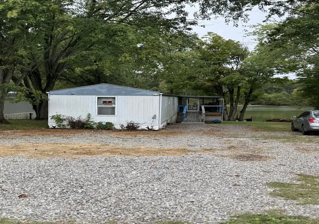Photo 2 of Manufactured home for sale at 3455 Atkinson Cir, North Vernon, IN 47265 | MLS# 22127426 | Listing updated on 2026-10-02