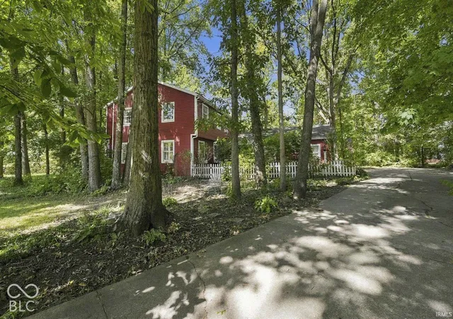 Photo 2 of Single family home for sale at 4110 W Heath Dr, Muncie, IN 47304 | MLS# 22127447 | Listing updated on 2026-09-28