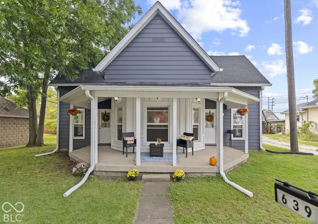 Photo 1 of Single family home for sale at 639 W Morgan St, Martinsville, IN 46151 | MLS# 22127453 | Listing updated on 2026-10-19