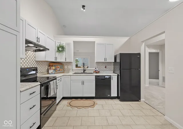 Photo 2 of Single family home for sale at 1585 Sweetwater Ln, Greenfield, IN 46140 | MLS# 22127456 | Listing updated on 2026-09-23