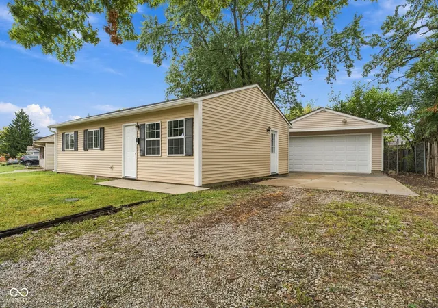 Photo 2 of Single family home for sale at 2650 Calbert Dr, Indianapolis, IN 46219 | MLS# 22127465 | Listing updated on 2026-09-23