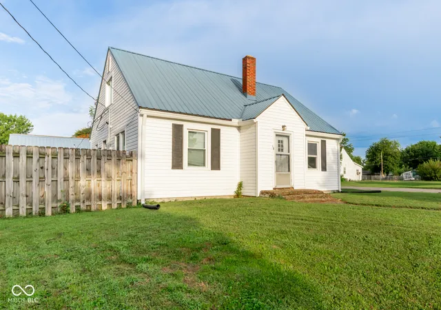 Photo 1 of Sale Pending at 90 N Park Dr, Scottsburg, IN 47170 | MLS# 22127466 | Listing updated on 2026-09-23