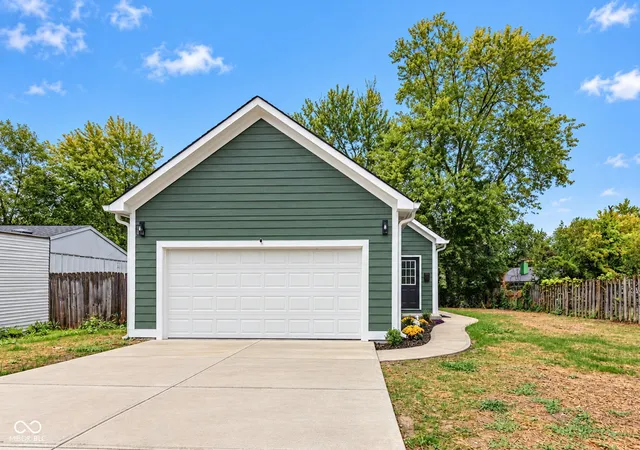 Single family home for sale at 9920 Maurine Dr, Indianapolis, IN 46235 | MLS# 22127467