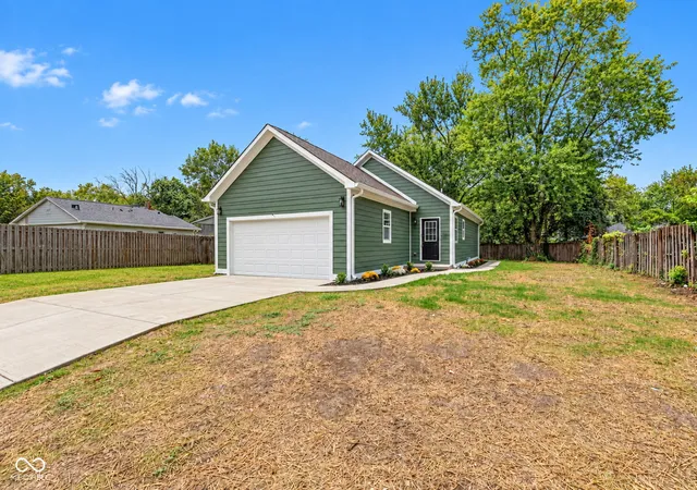 Photo 1 of Single family home for sale at 9920 Maurine Dr, Indianapolis, IN 46235 | MLS# 22127467 | Listing updated on 2026-09-22