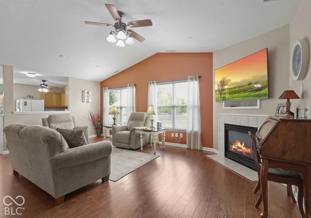 Photo 4 of Single family home for sale at 6519 Frankenberger Dr, Indianapolis, IN 46237 | MLS# 22127468 | Listing updated on 2026-10-01