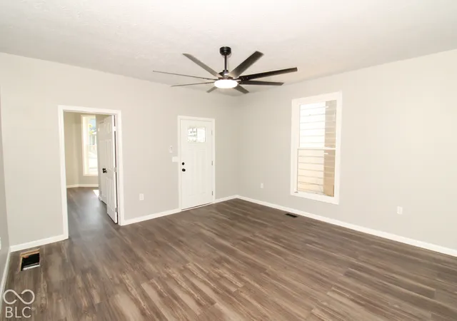 Photo 2 of Single family home for sale at 50 W Poplar St, North Vernon, IN 47265 | MLS# 22127472 | Listing updated on 2026-10-16