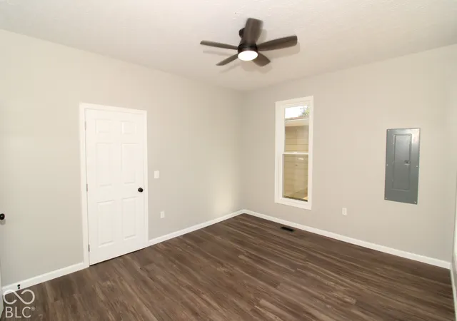 Photo 4 of Single family home for sale at 50 W Poplar St, North Vernon, IN 47265 | MLS# 22127472 | Listing updated on 2026-10-16