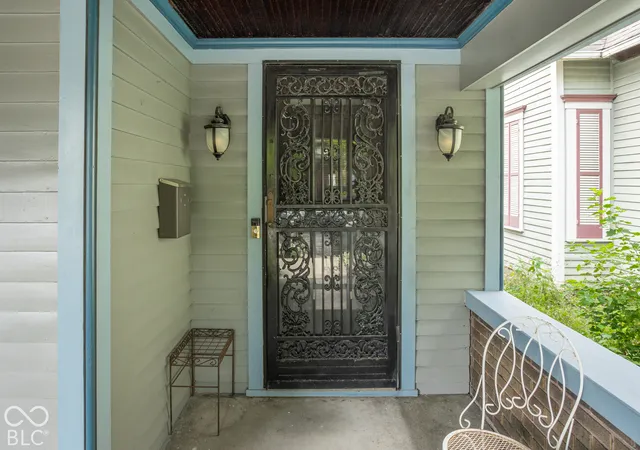 Photo 3 of Single family home for sale at 627 E Morris St, Indianapolis, IN 46203 | MLS# 22127473 | Listing updated on 2026-10-04