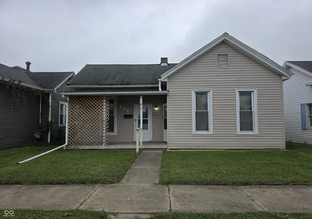 Photo 1 of Single family home for sale at 609 W Washington St, Greensburg, IN 47240 | MLS# 22127479 | Listing updated on 2026-10-01