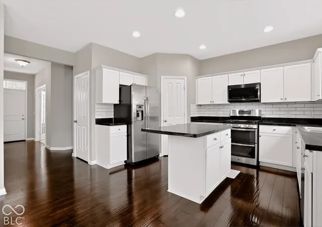 Photo 3 of Single family home for sale at 5151 Charmaine Ln, Plainfield, IN 46168 | MLS# 22127488 | Listing updated on 2026-09-25