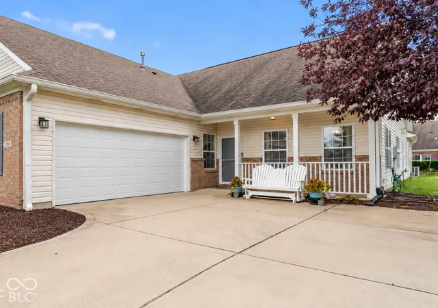 Photo 3 of Condo for sale at 1193 Fantail Dr, Greenwood, IN 46143 | MLS# 22127490 | Listing updated on 2026-10-27