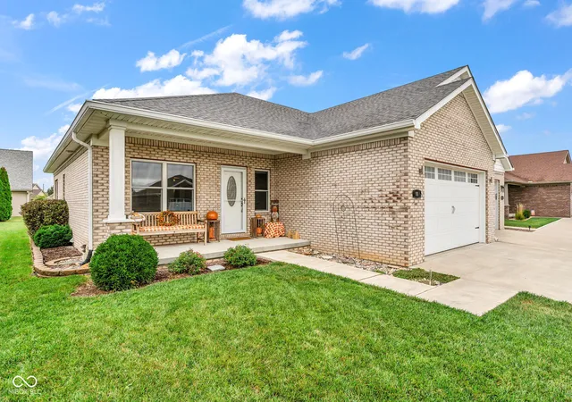 Photo 1 of Single family home for sale at 11 Brg Hampton Dr, Crawfordsville, IN 47933 | MLS# 22127495 | Listing updated on 2026-09-22