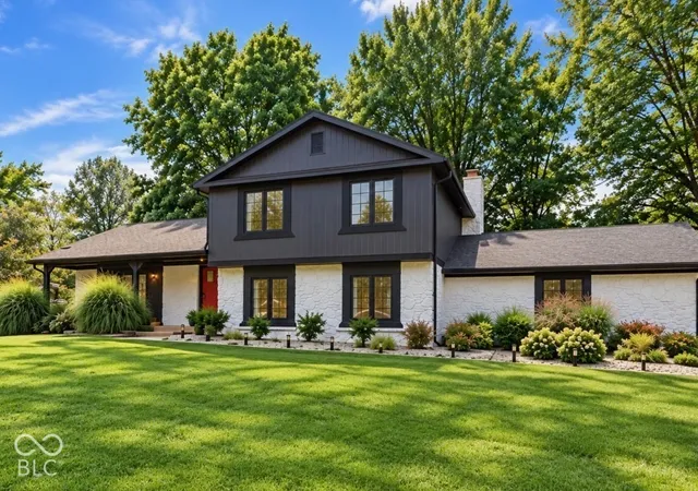 Photo 1 of Single family home for sale at 18 Sherry Ct, Carmel, IN 46032 | MLS# 22127504 | Listing updated on 2026-09-29