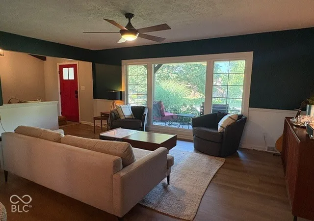 Photo 3 of Single family home for sale at 18 Sherry Ct, Carmel, IN 46032 | MLS# 22127504 | Listing updated on 2026-09-29