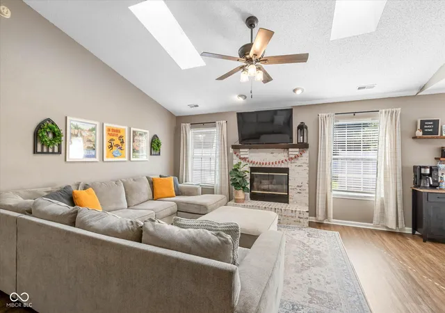 Photo 2 of Single family home for sale at 111 Brixton Woods E Dr, Pittsboro, IN 46167 | MLS# 22127508 | Listing updated on 2026-09-23