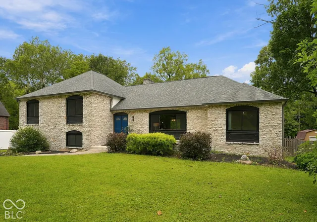 Photo 4 of Sale Pending at 4512 Dickson Rd, Indianapolis, IN 46226 | MLS# 22127511 | Listing updated on 2026-09-29