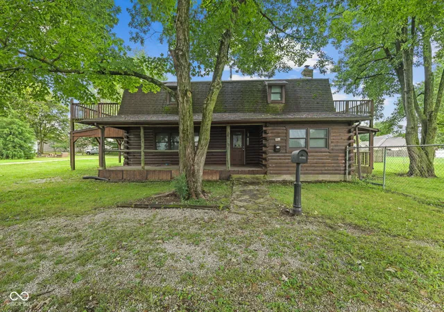 Photo 1 of Single family home for sale at 629 Cross St, Hope, IN 47246 | MLS# 22127525 | Listing updated on 2026-09-22