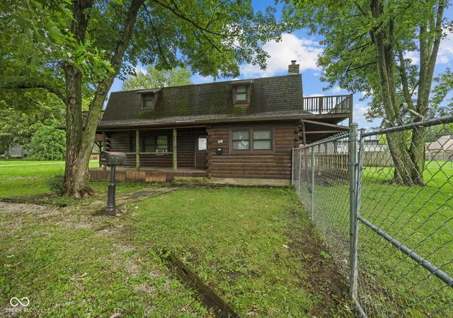 Photo 2 of Single family home for sale at 629 Cross St, Hope, IN 47246 | MLS# 22127525 | Listing updated on 2026-09-22