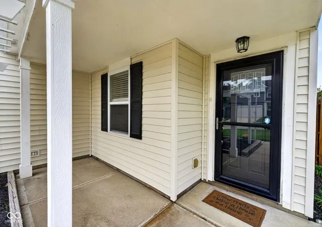 Photo 4 of Single family home for sale at 9376 W Constellation Dr, Pendleton, IN 46064 | MLS# 22127528 | Listing updated on 2026-09-23