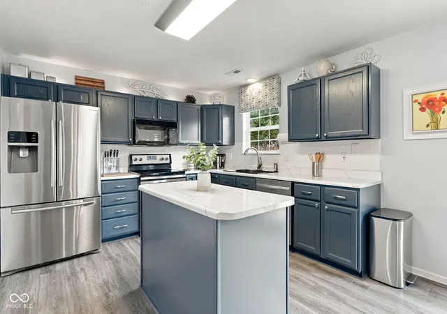 Photo 4 of Single family home for sale at 6537 Mallard Landing, Fishers, IN 46038 | MLS# 22127540 | Listing updated on 2026-09-24