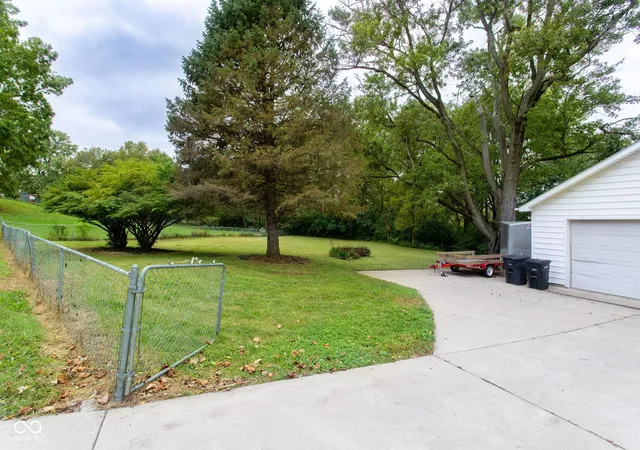 Photo 3 of Single family home for sale at 1714 Washington St, Lafayette, IN 47905 | MLS# 22127546 | Listing updated on 2026-09-23