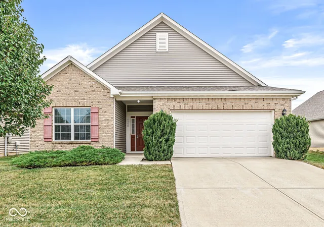 Photo 1 of Single family home for sale at 5350 Tanglewood Ln, Whitestown, IN 46075 | MLS# 22127550 | Listing updated on 2026-10-05