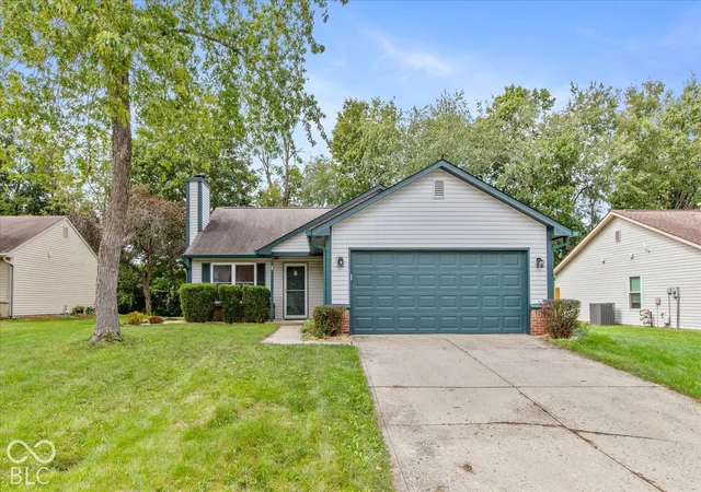 Photo 1 of Single family home for sale at 11450 Cherry Blossom W Dr, Fishers, IN 46038 | MLS# 22127551 | Listing updated on 2026-09-28