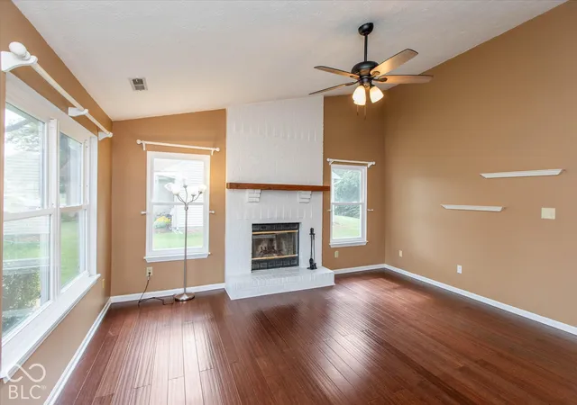 Photo 3 of Single family home for sale at 11450 Cherry Blossom W Dr, Fishers, IN 46038 | MLS# 22127551 | Listing updated on 2026-09-28