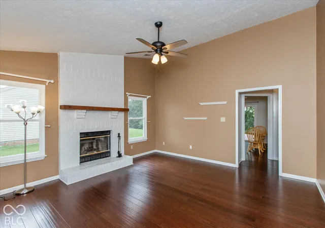 Photo 4 of Single family home for sale at 11450 Cherry Blossom W Dr, Fishers, IN 46038 | MLS# 22127551 | Listing updated on 2026-09-28