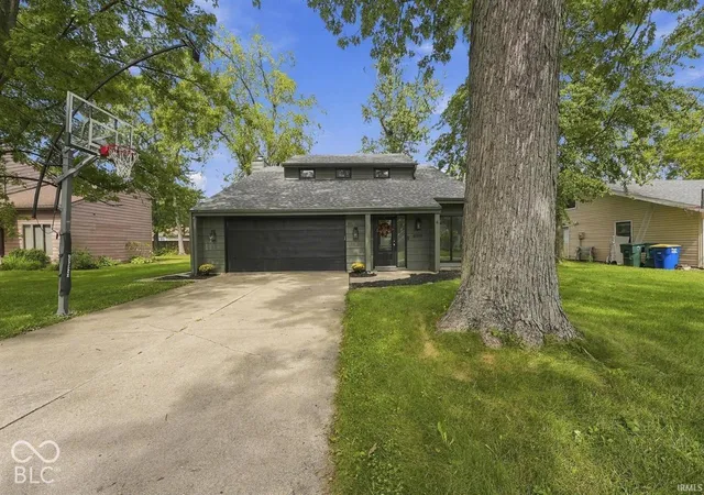 Photo 2 of Single family home for sale at 4312 W Kings Row St, Muncie, IN 47304 | MLS# 22127552 | Listing updated on 2026-09-30